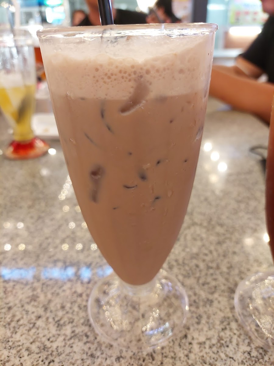 Boys Bistro Pool, Pub, Tipsy and Cafe - 10