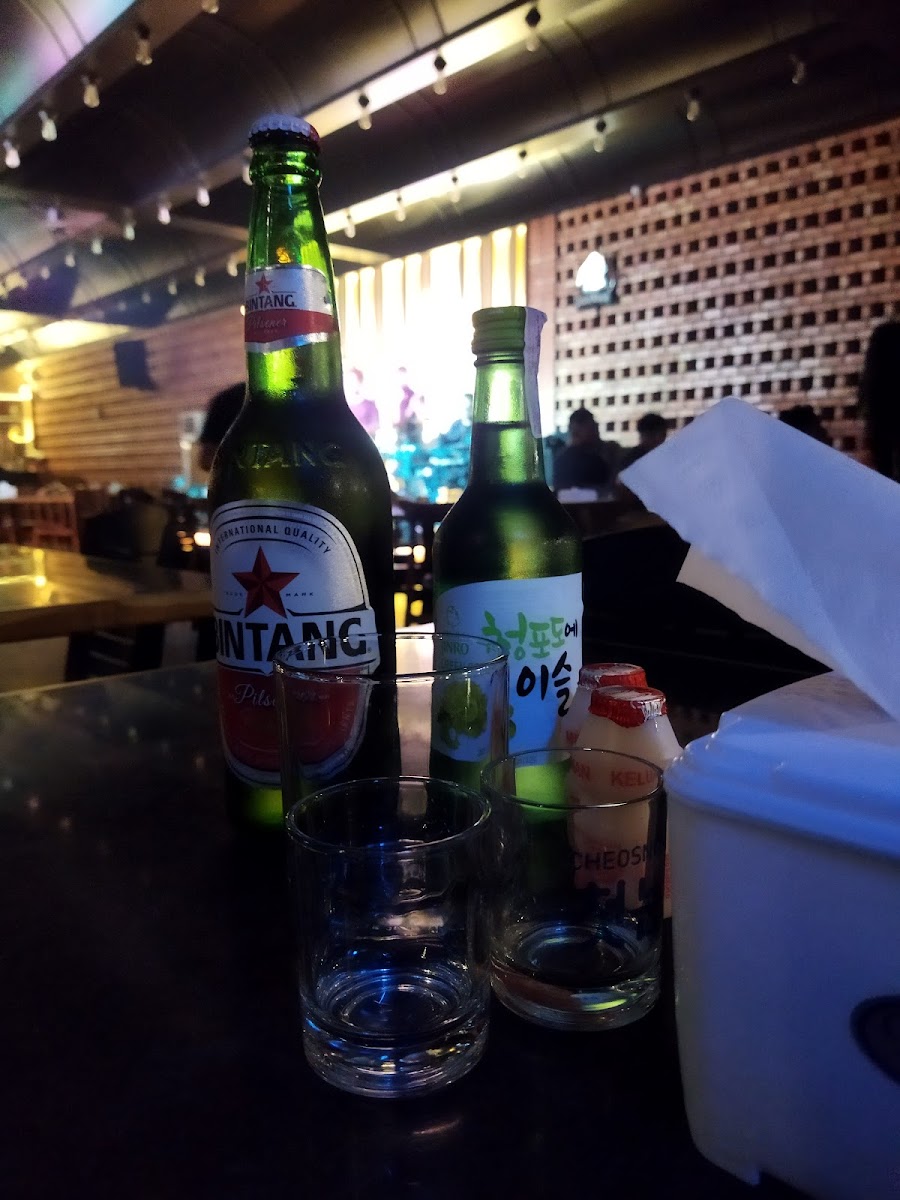 Boys Bistro Pool, Pub, Tipsy and Cafe - 5