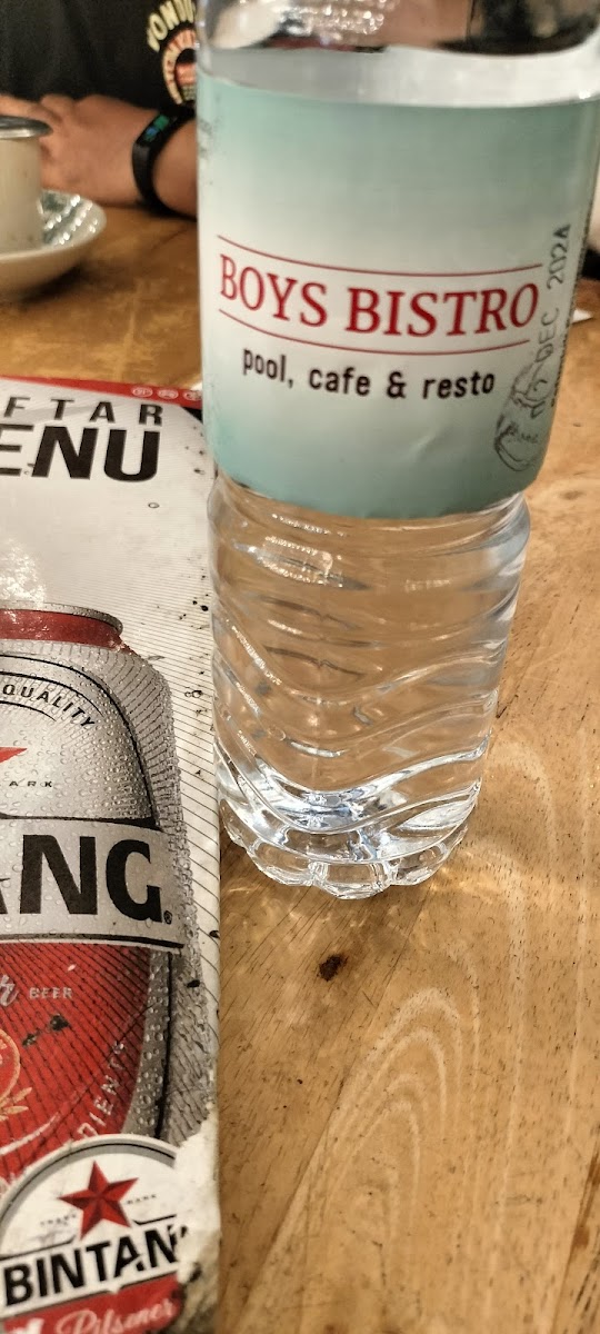 Boys Bistro Pool, Pub, Tipsy and Cafe - 7