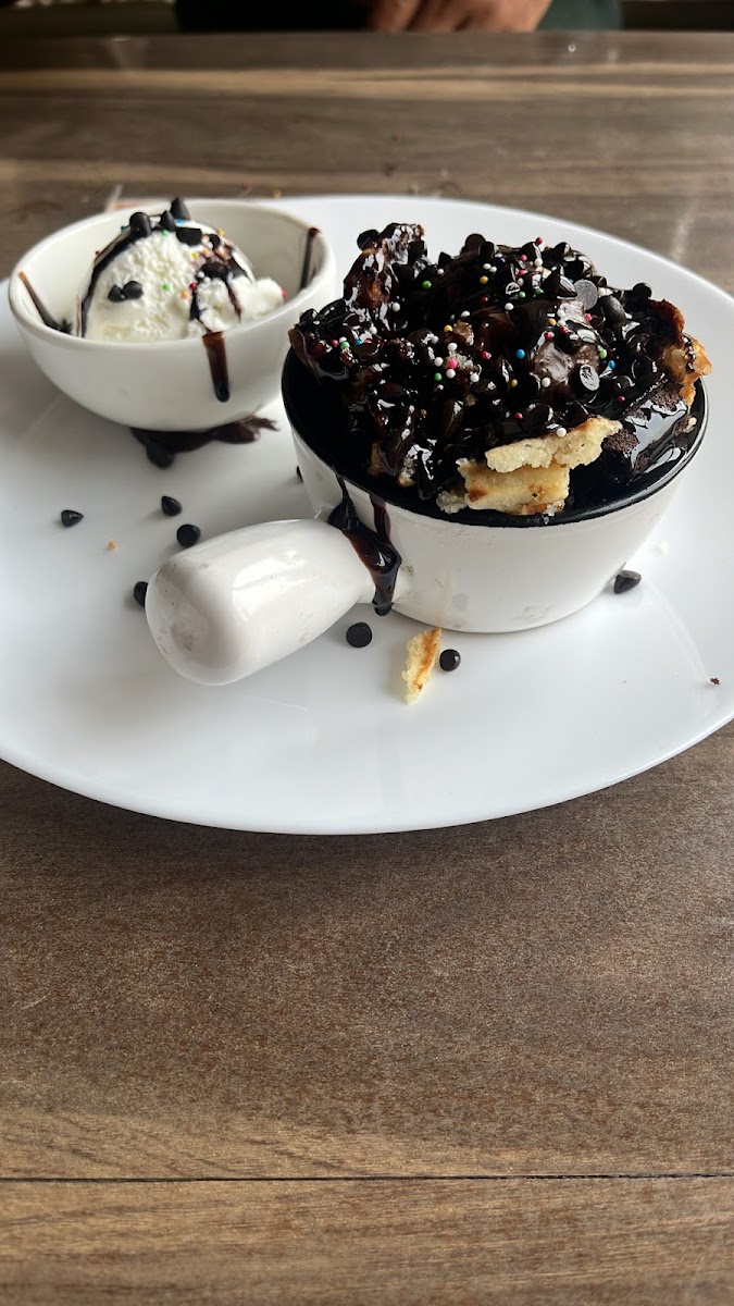 Cherry’s the riverside restro & café - 10