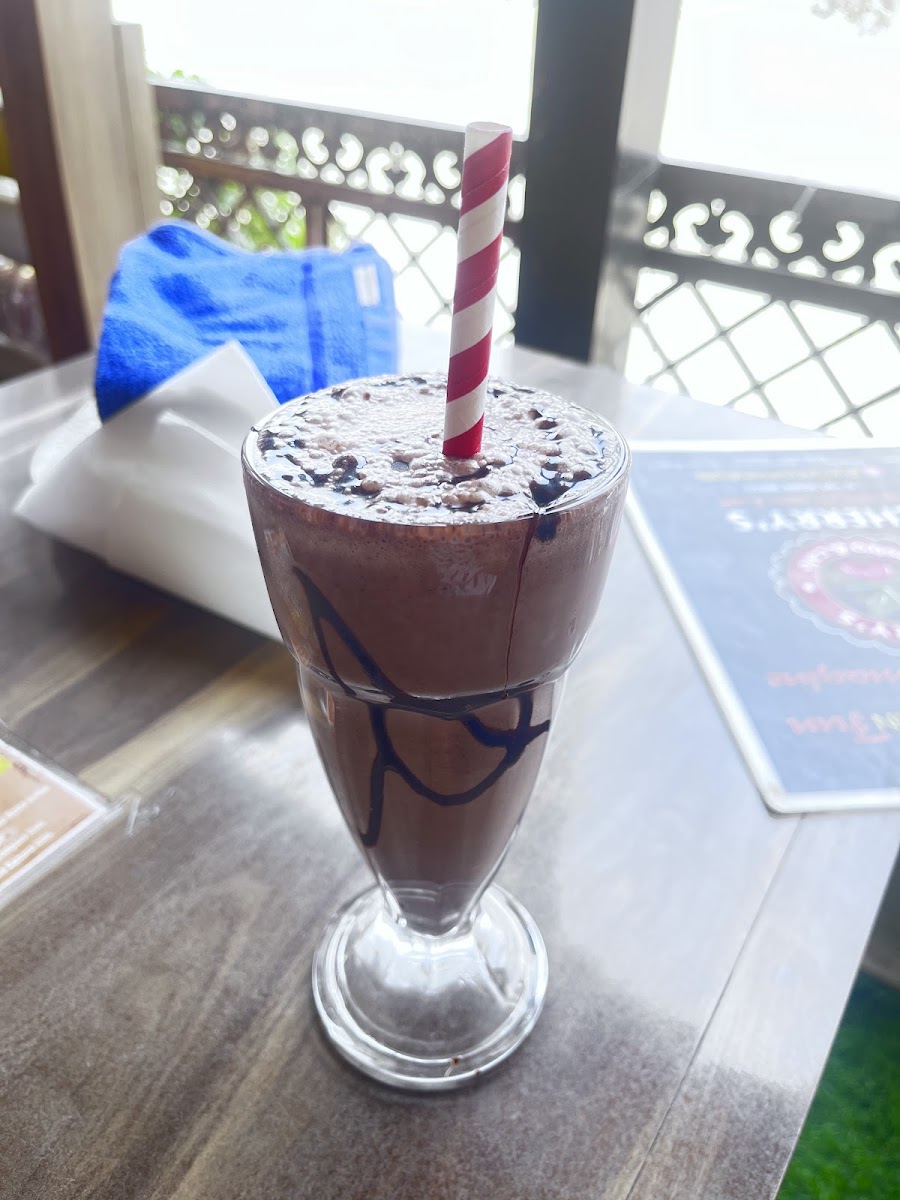 Cherry’s the riverside restro & café - 7