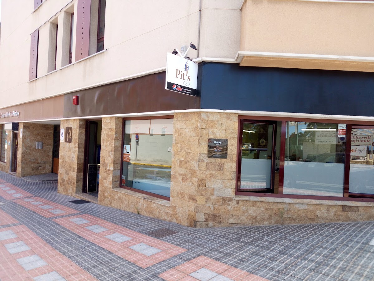 Pits Café