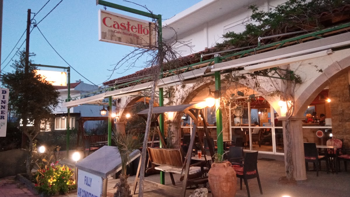 Castello Cafe Bar