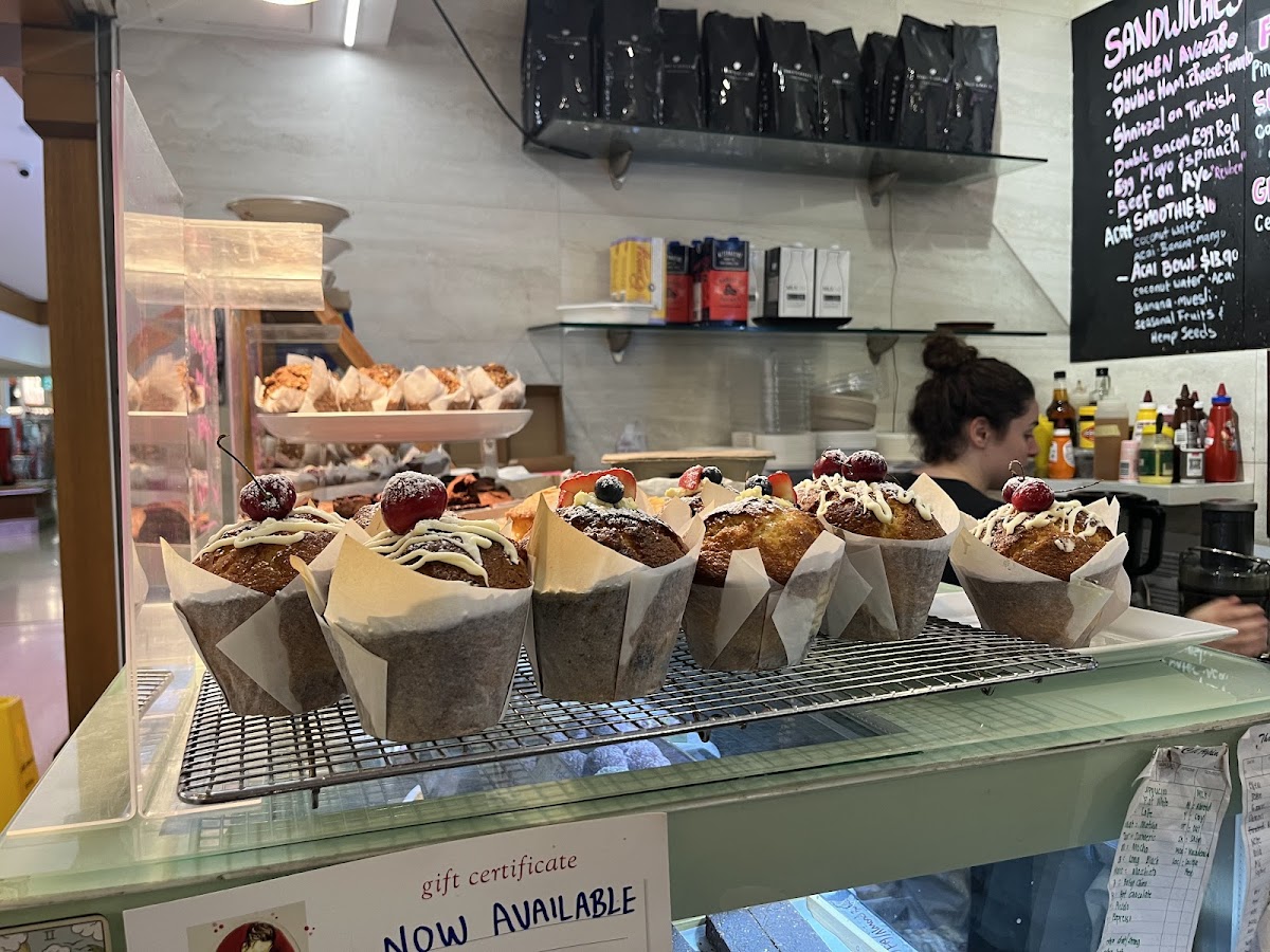 Edgy's Cafe & Catering