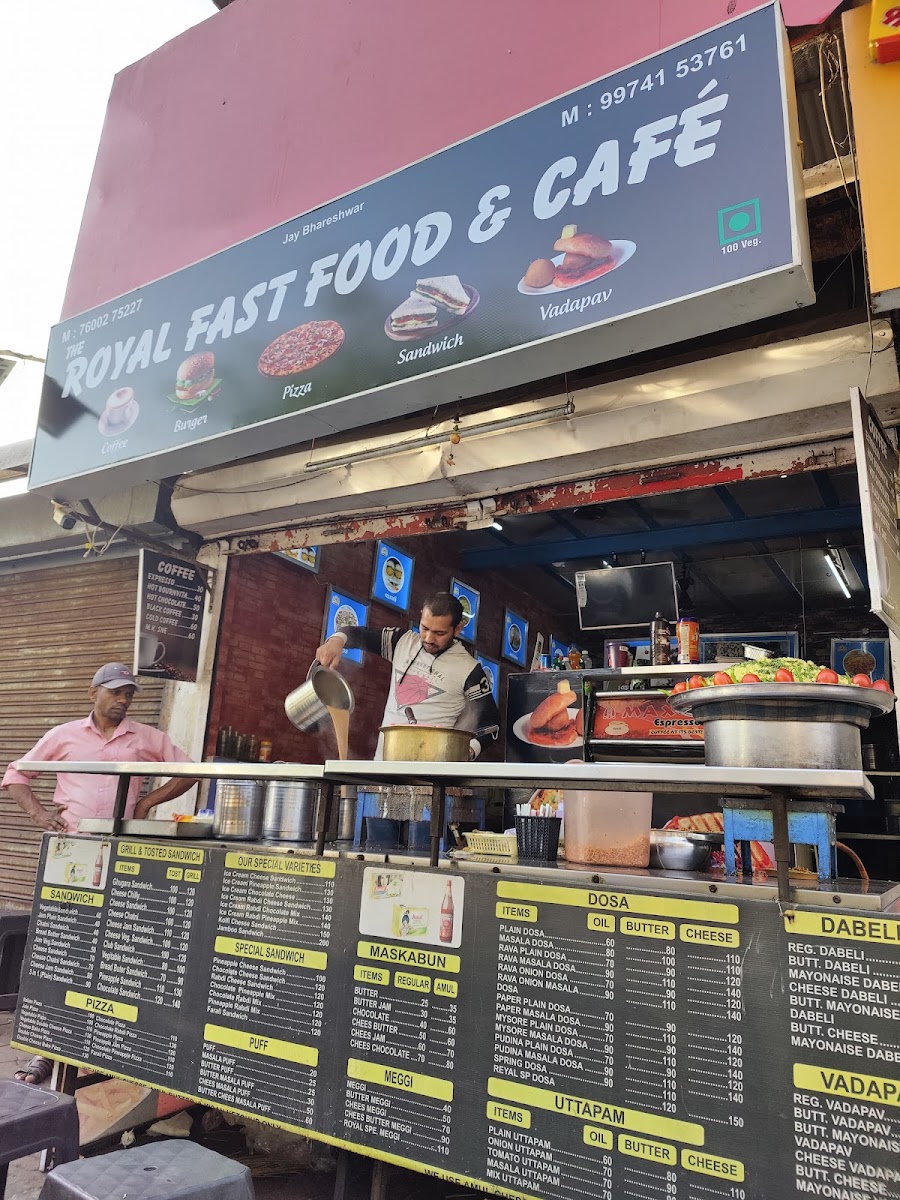 Royal fast food & cafe sandwich & pizza - 4