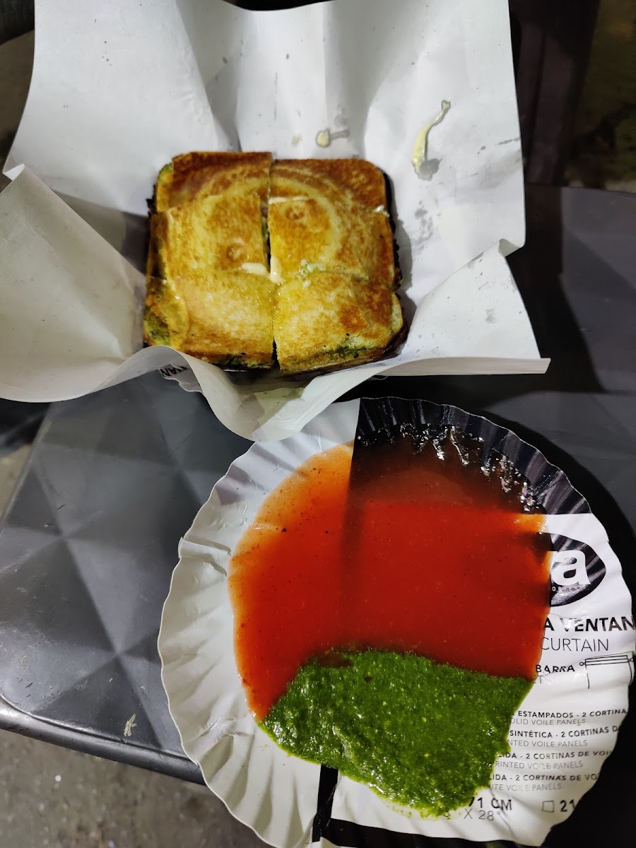 Royal fast food & cafe sandwich & pizza - 8