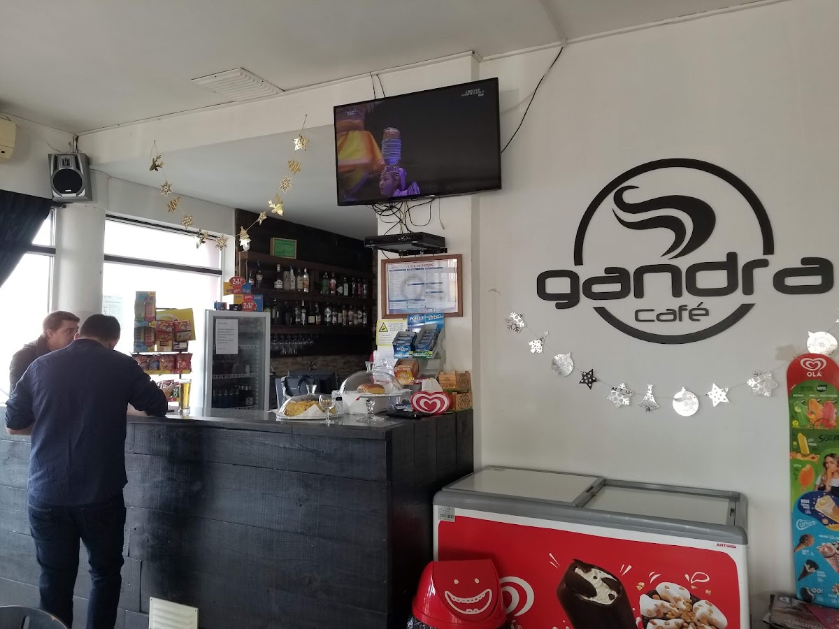 Oscar Alho's Gandra cafe