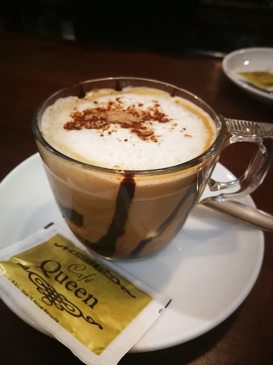 Cafe Queen