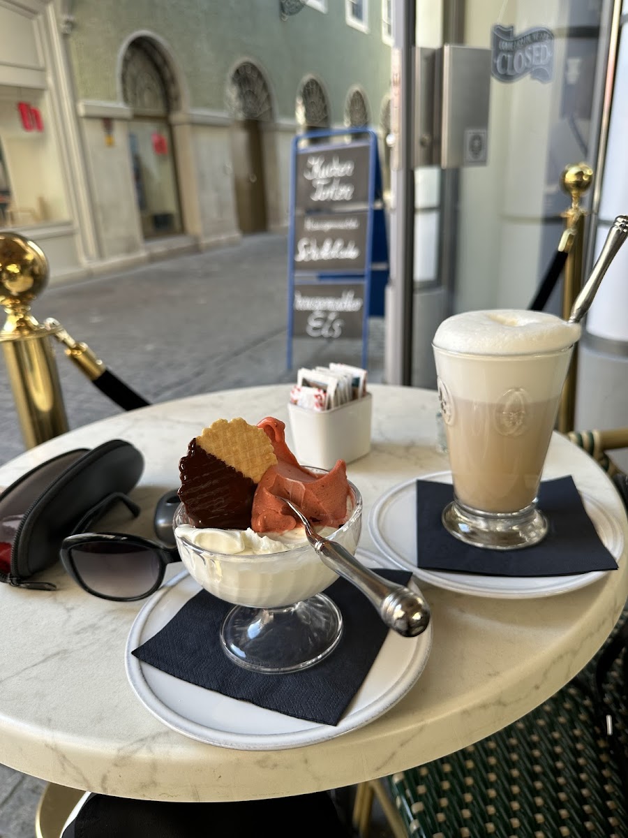 Raffael's Bistro - 4