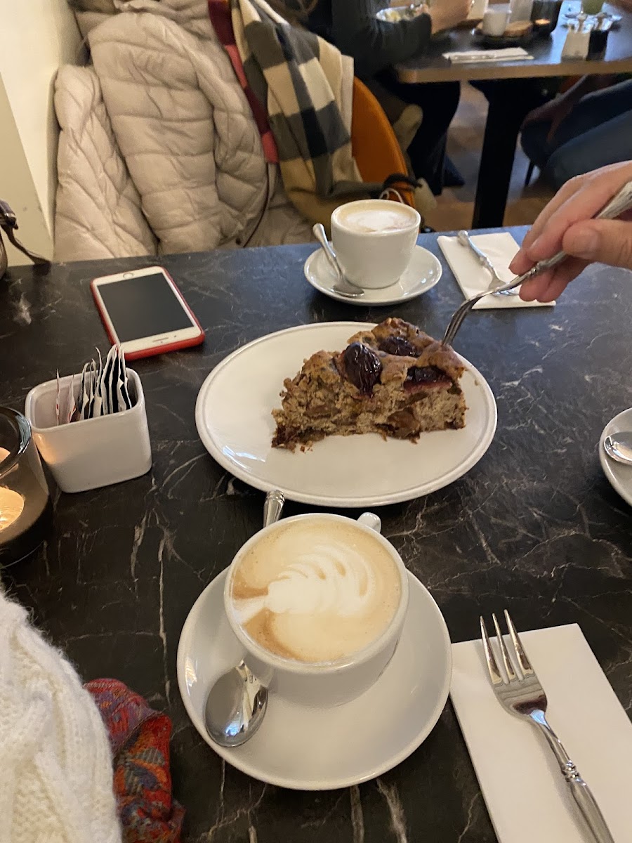 Raffael's Bistro - 8