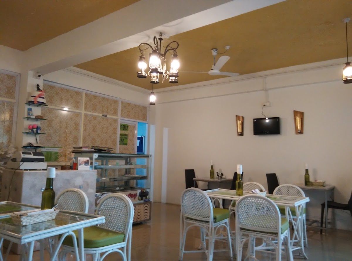 Pause The Unwind Cafe