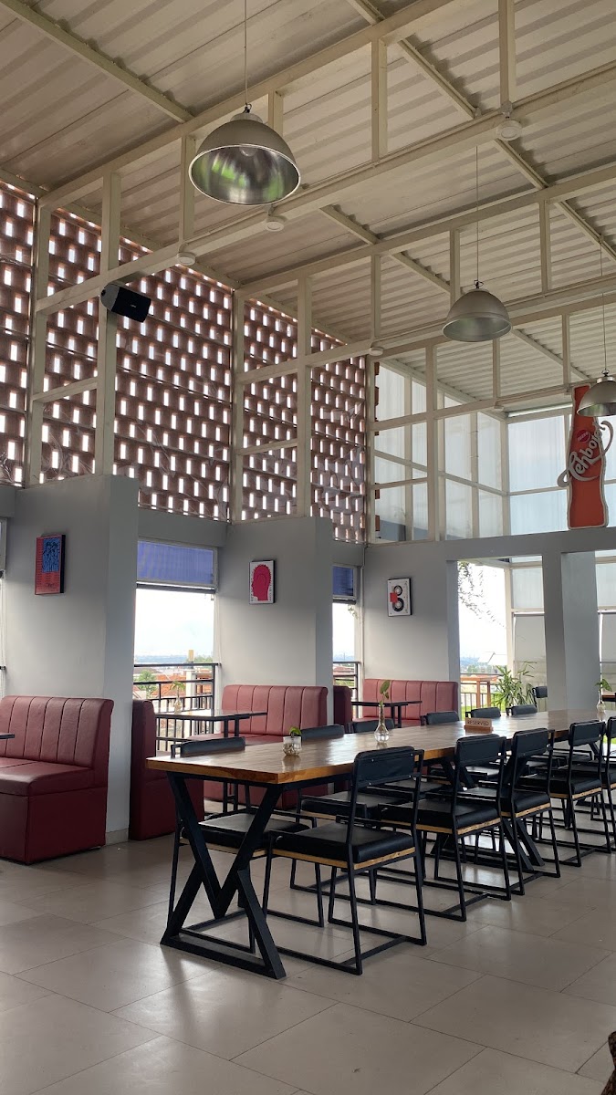 Kalla Senja Café & Space