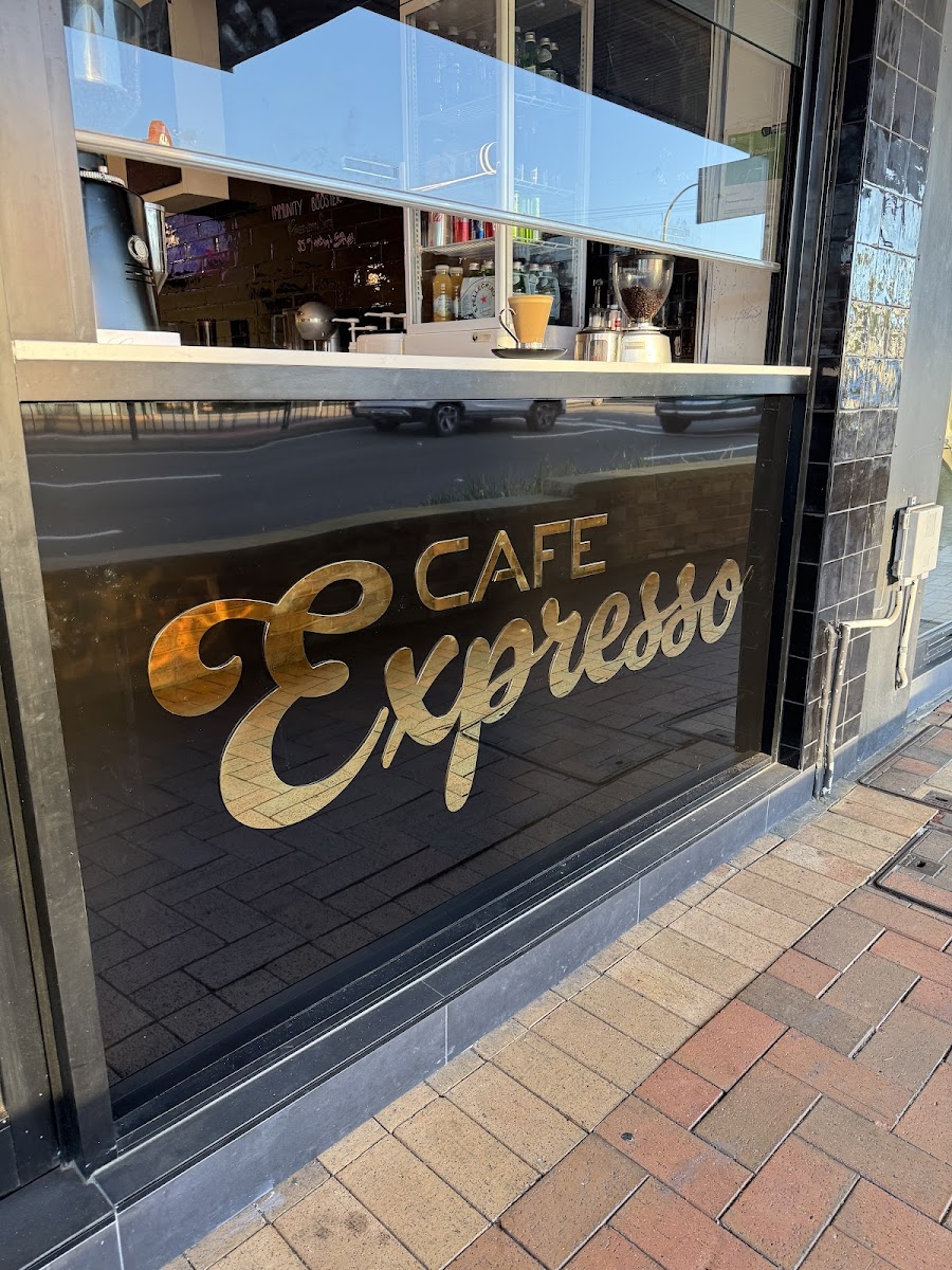 Cafe Expresso Eat in & Takeaway