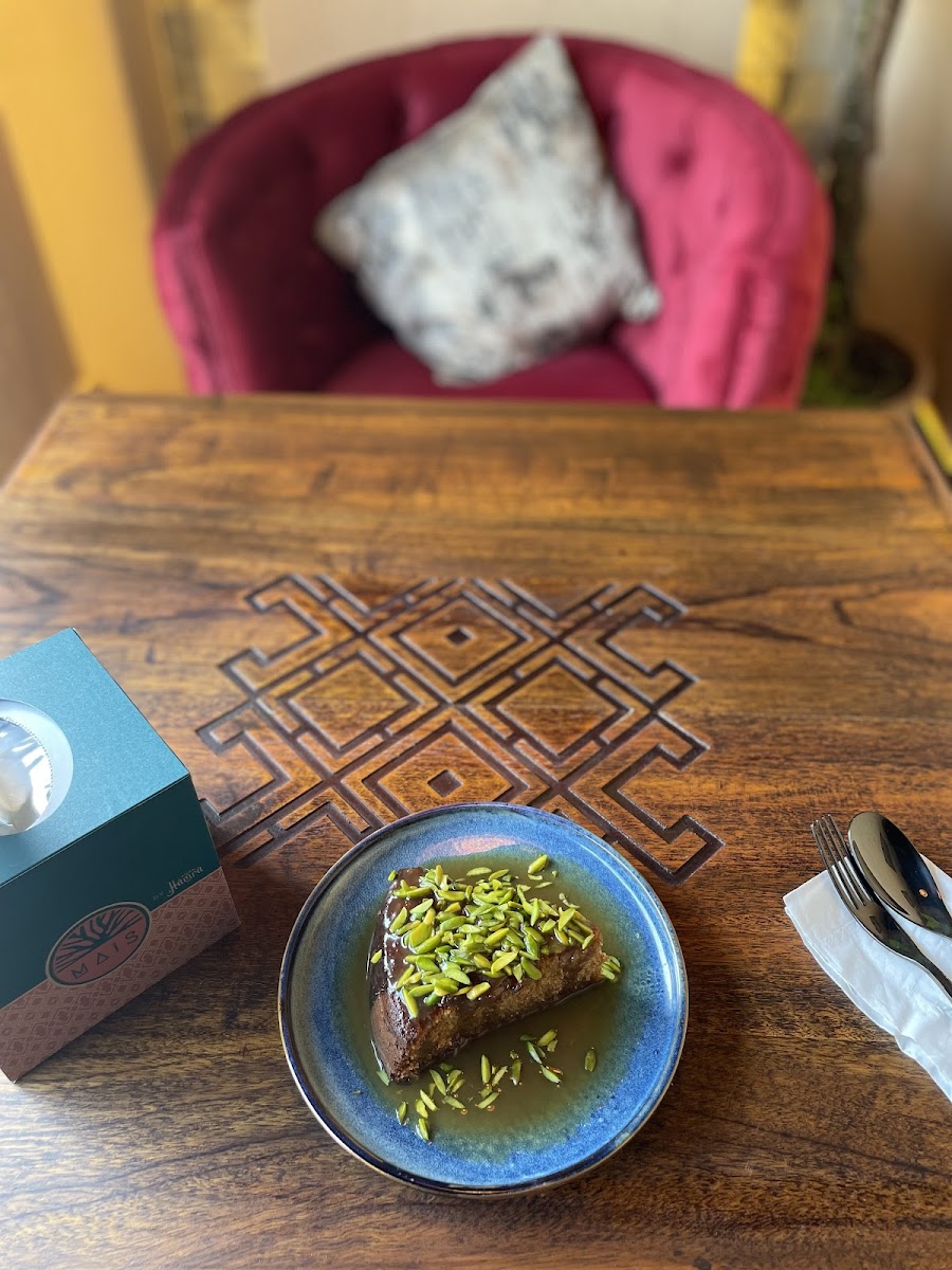 Mais Cafe & Restaurant - 7