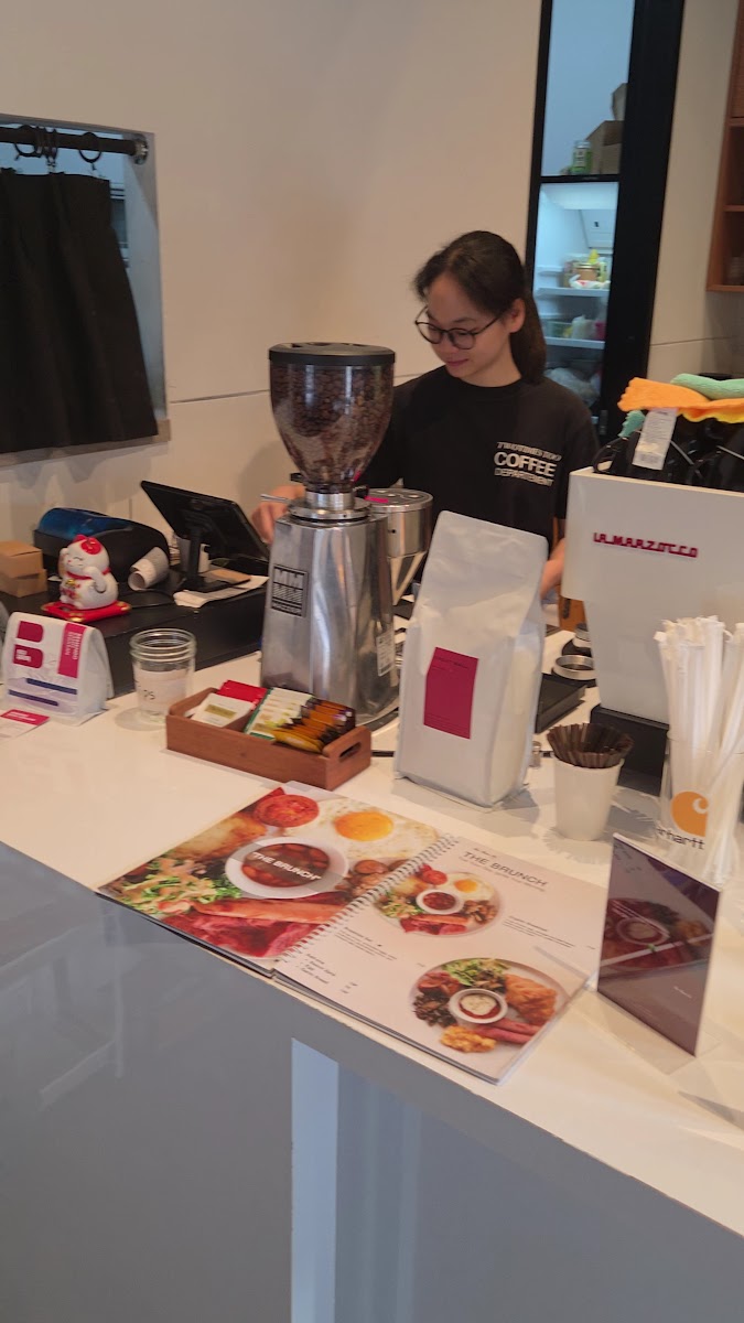 2Timestoo Clothing & Cafe - 2