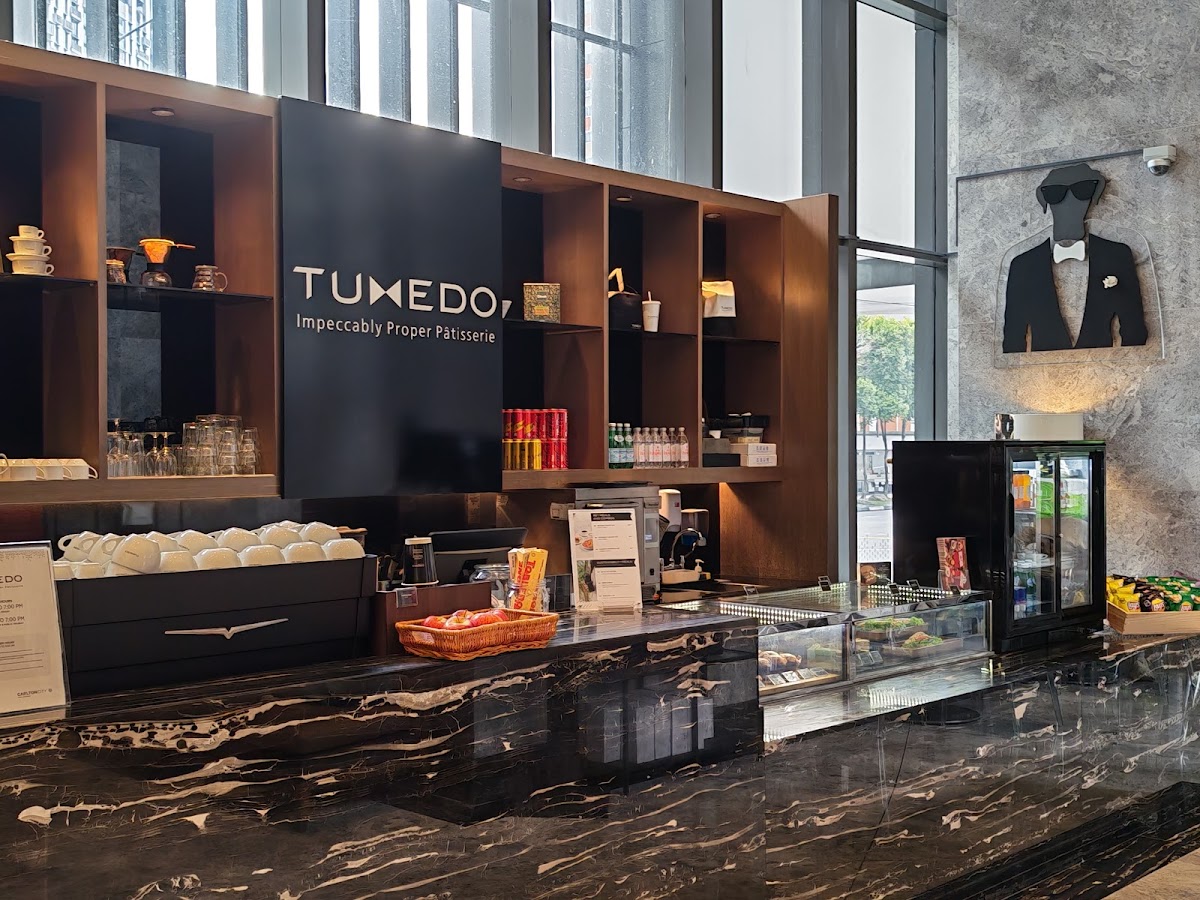 Tuxedo Café & Pâtisserie at Carlton City Hotel - 4