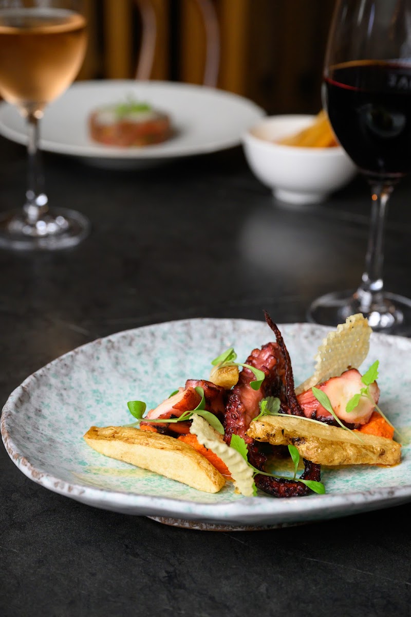 Tides Cafe & Bar at the Deep Blue - 3