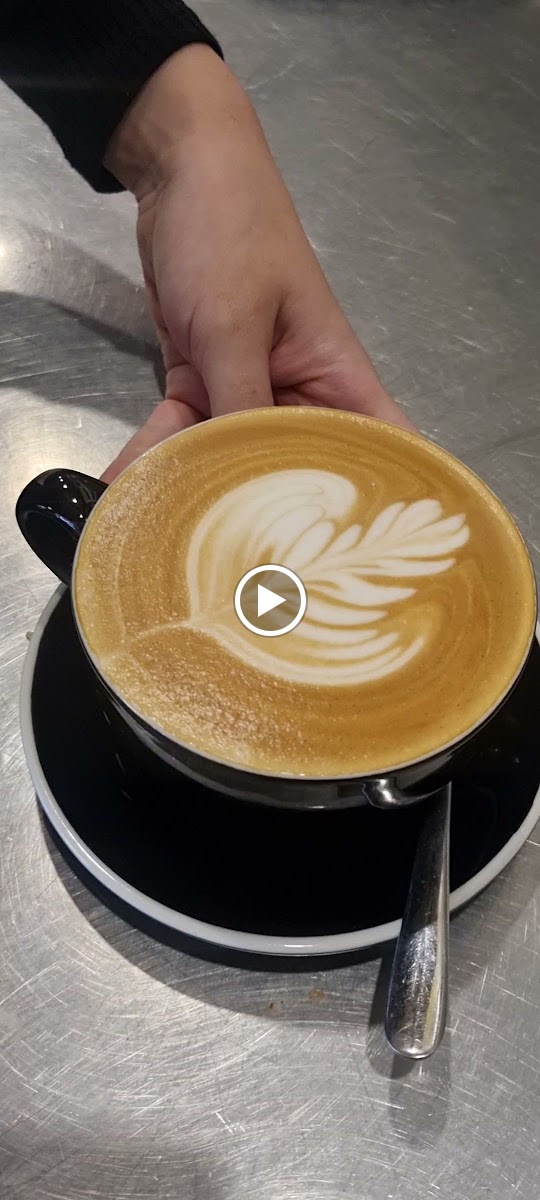 Fresh and Simple Cafe Restaurant - 2