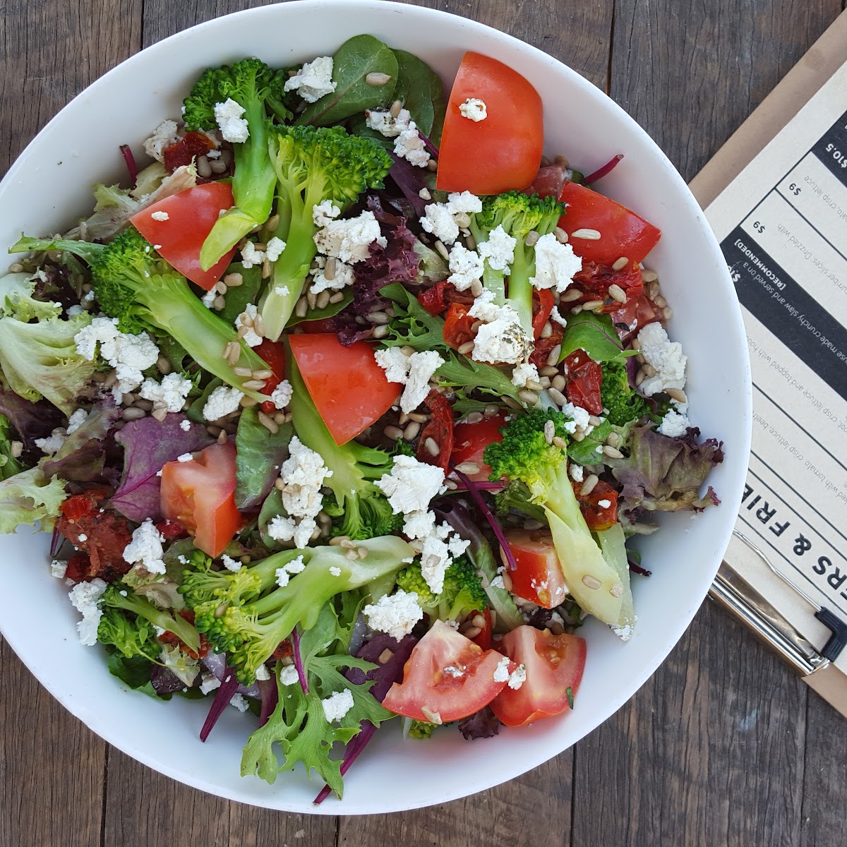 Fresh and Simple Cafe Restaurant - 4