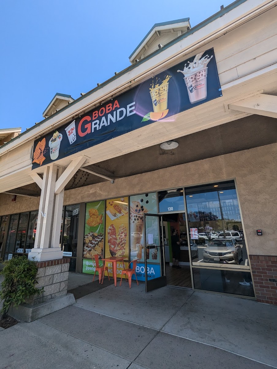 MOONBEAM Boba & Kitchen