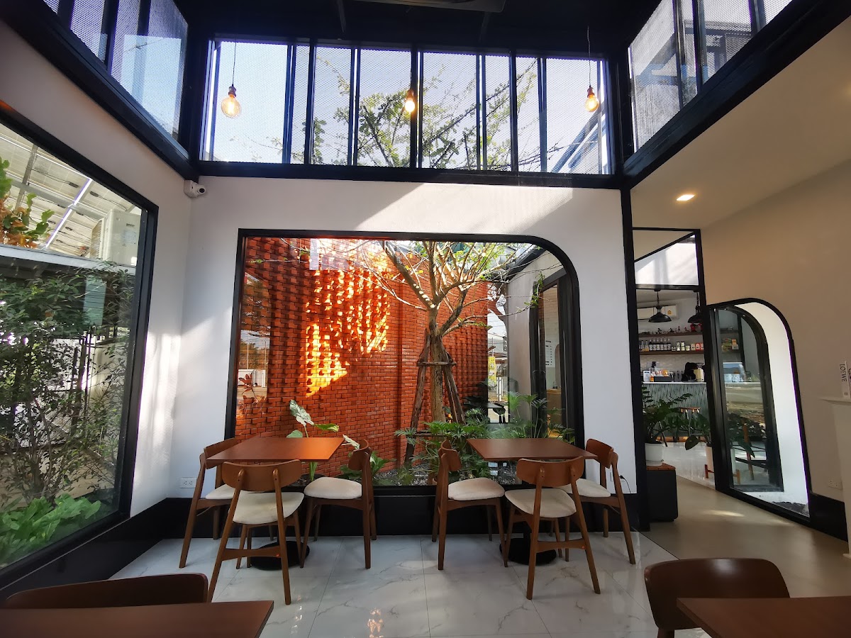 The Grind Cafe and Eatery เดอะ ไกรนด์ คาเฟ่