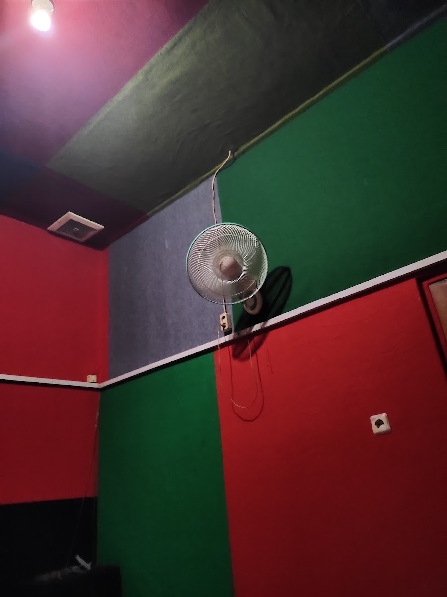 PRABU Cafe & Karaoke