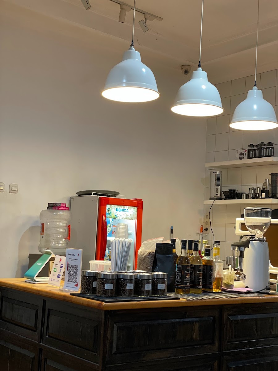 Rivets Coffee & Roastery Cafe (Cikutra)