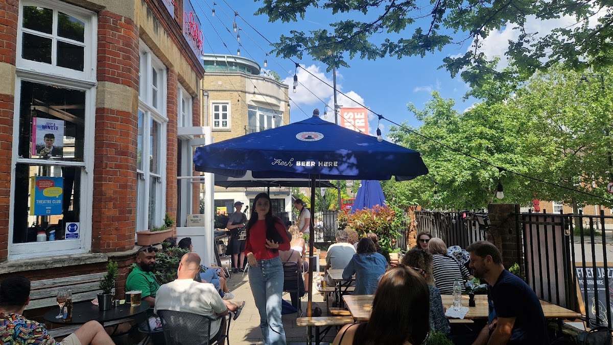 Café Bar at Omnibus Theatre - 3