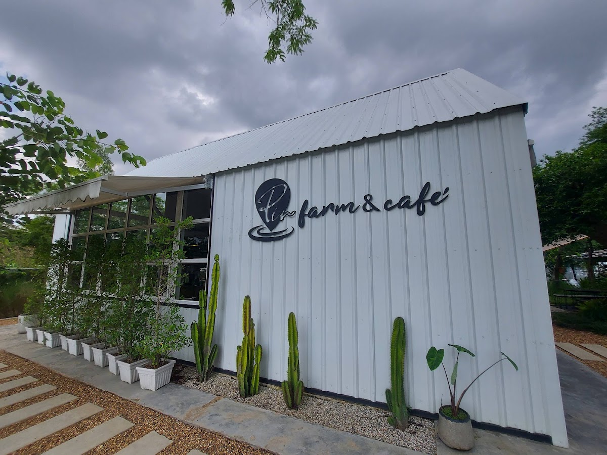 PIN Farm & Cafe​