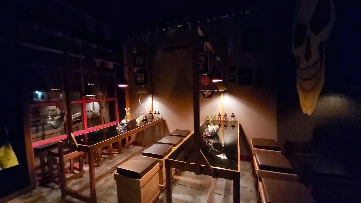 Meeting Point - Rock side Cafe