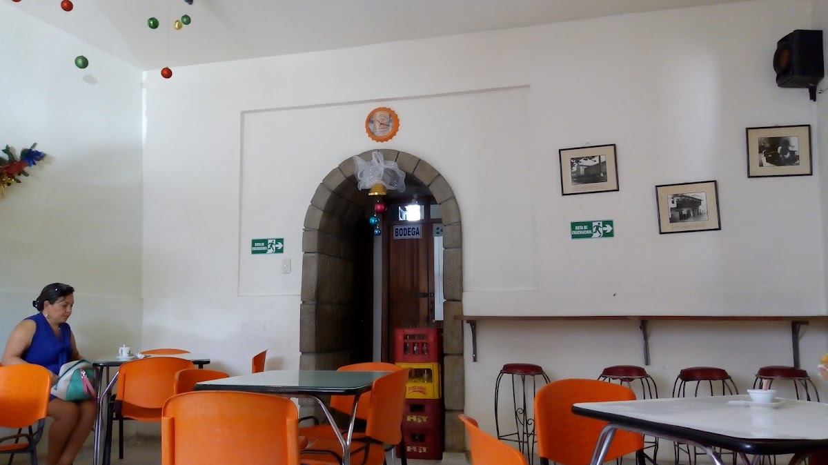 Cafeteria La Colmena