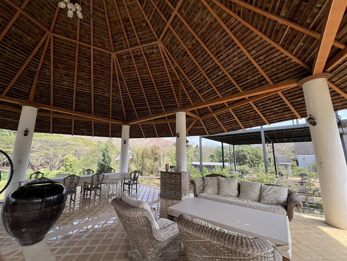 Klang Pana Roses Cafe'