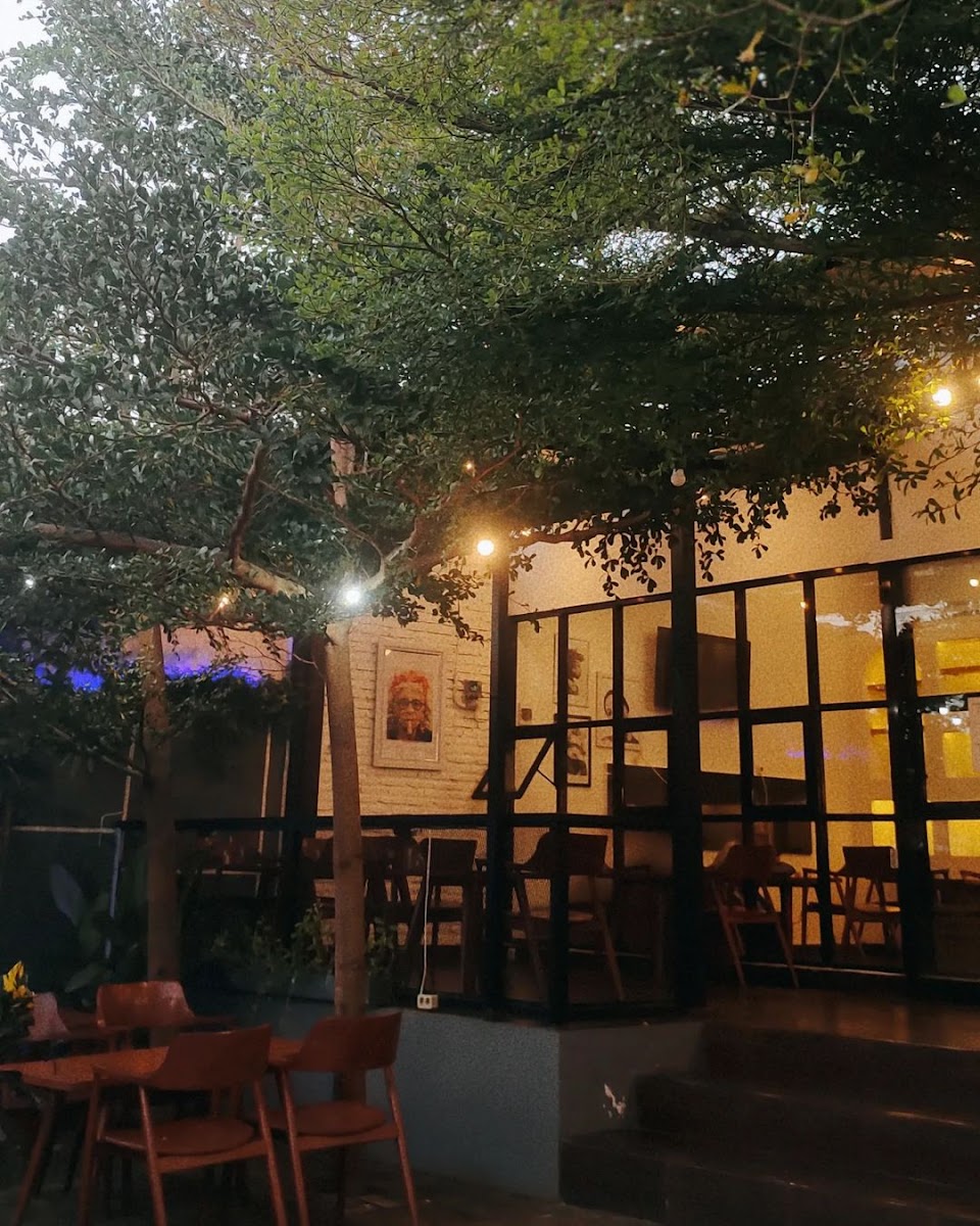 Lifika Cafe (Coffee & Coworking Space)