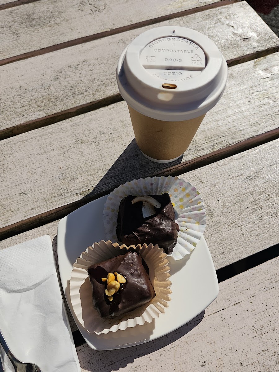 Sweet Nothings Cafe - 10