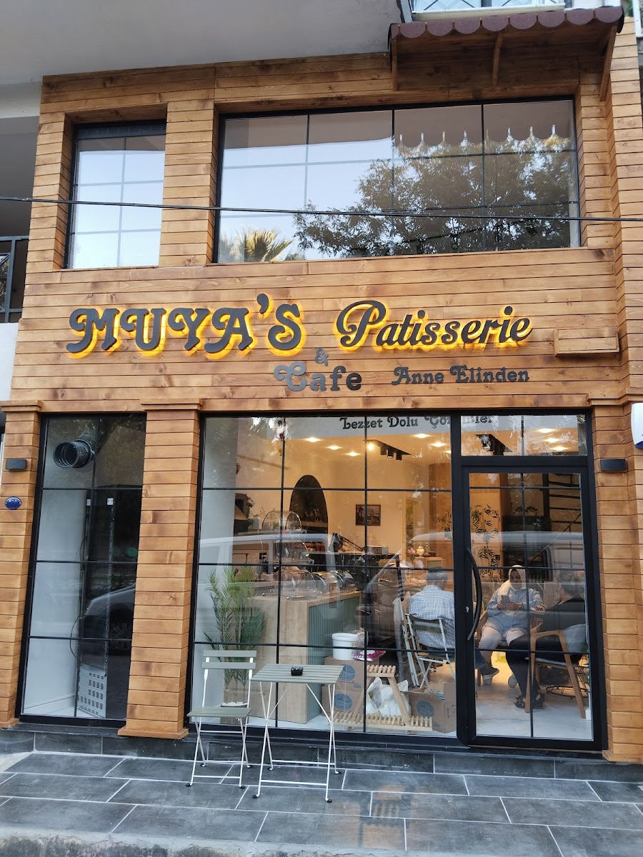 Muya's Patisserie Cafe