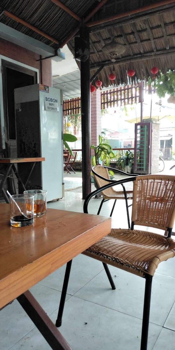 Café Bon Drink & Food - 6