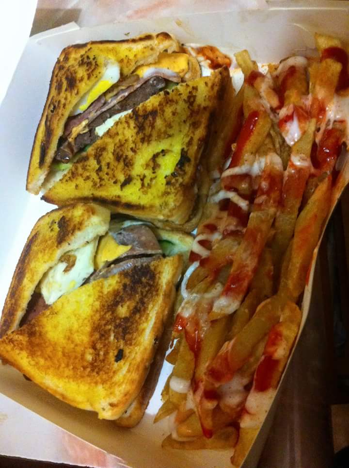 Vinny Villa's cafe. - 6