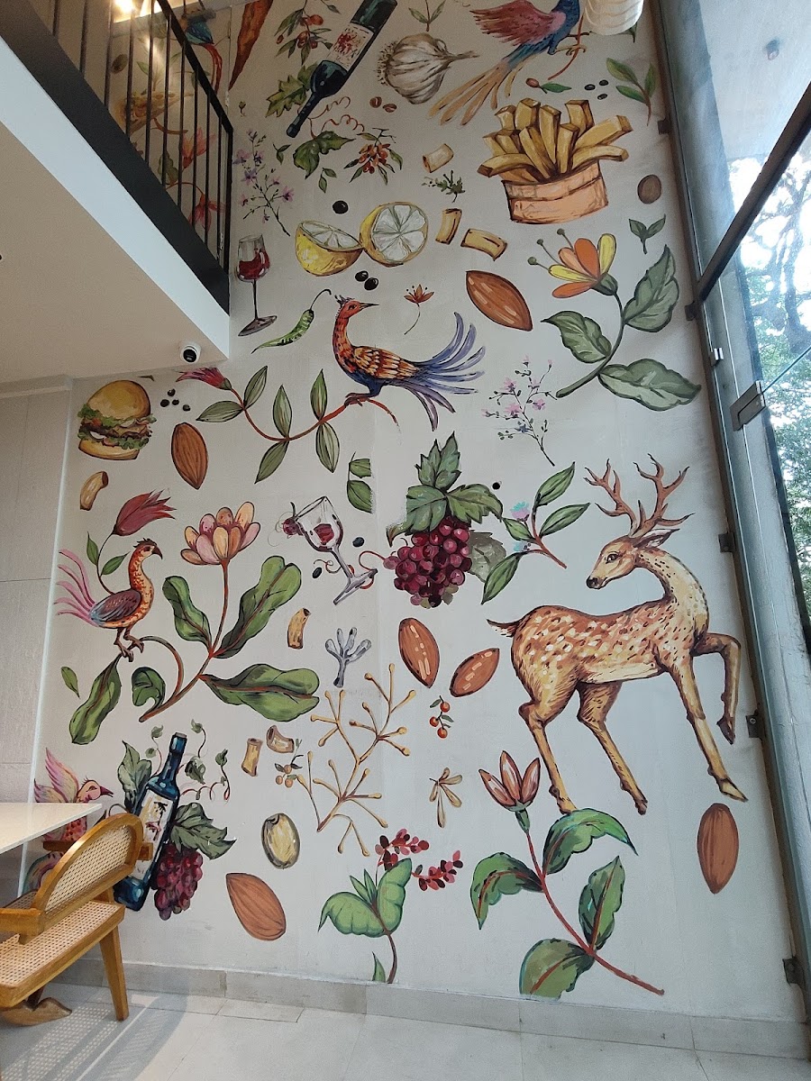 Almonds Signature Cafe - 5