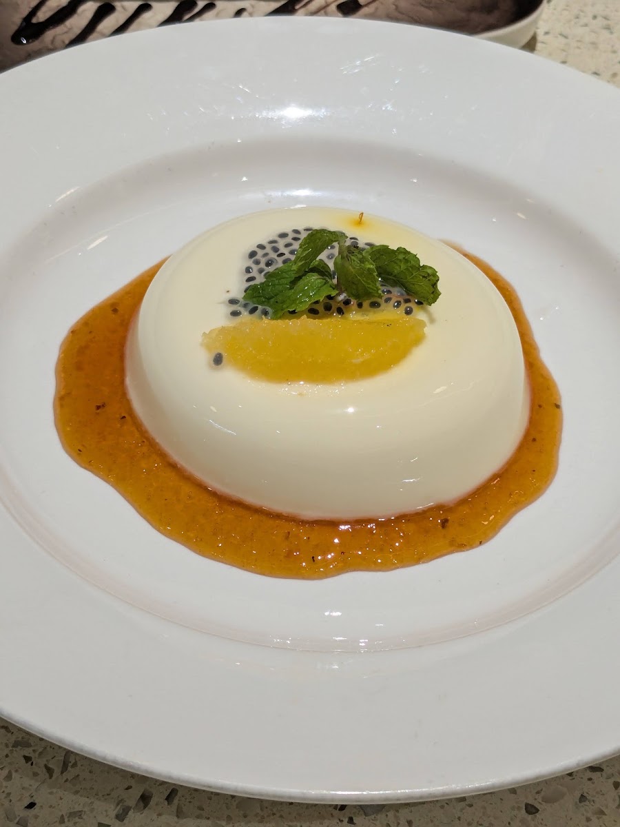 Almonds Signature Cafe - 8