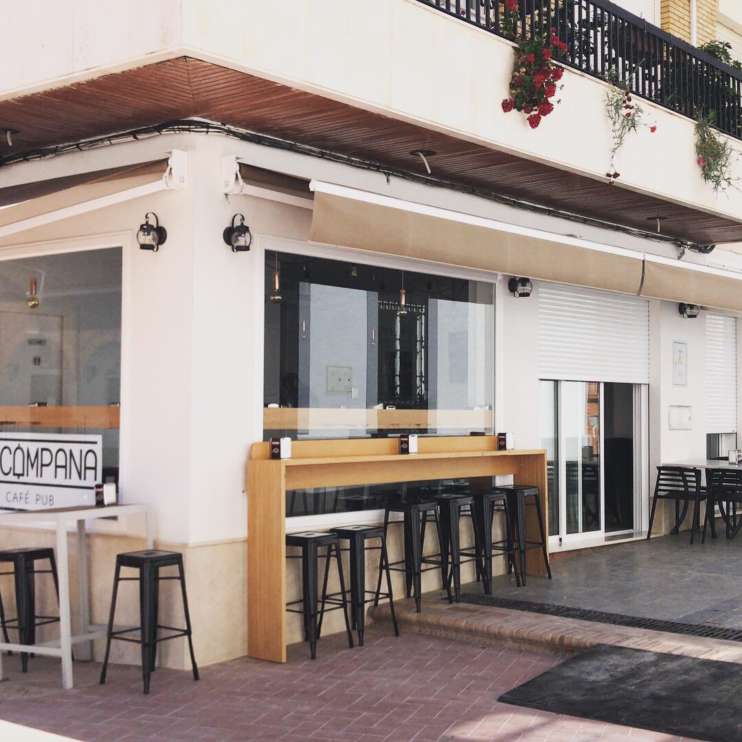 La Campana Café & Pub