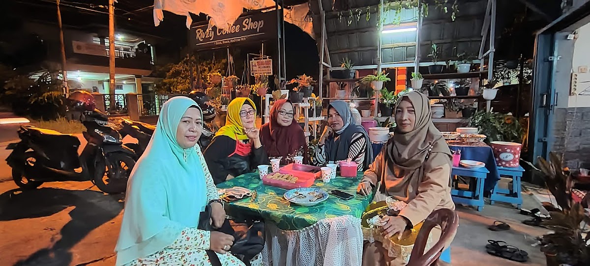 Cafe Rivzy Coffee Shop