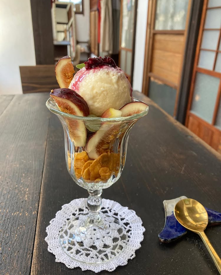 ニカイノマド (HAYATAMA ANTIQUE CAFE Nikai Nomad) - 3