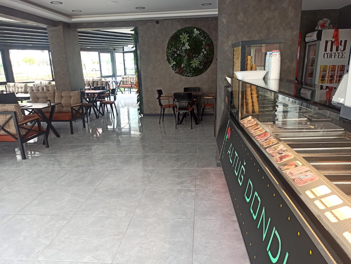 Altuğ Dondurma Cafe - 4