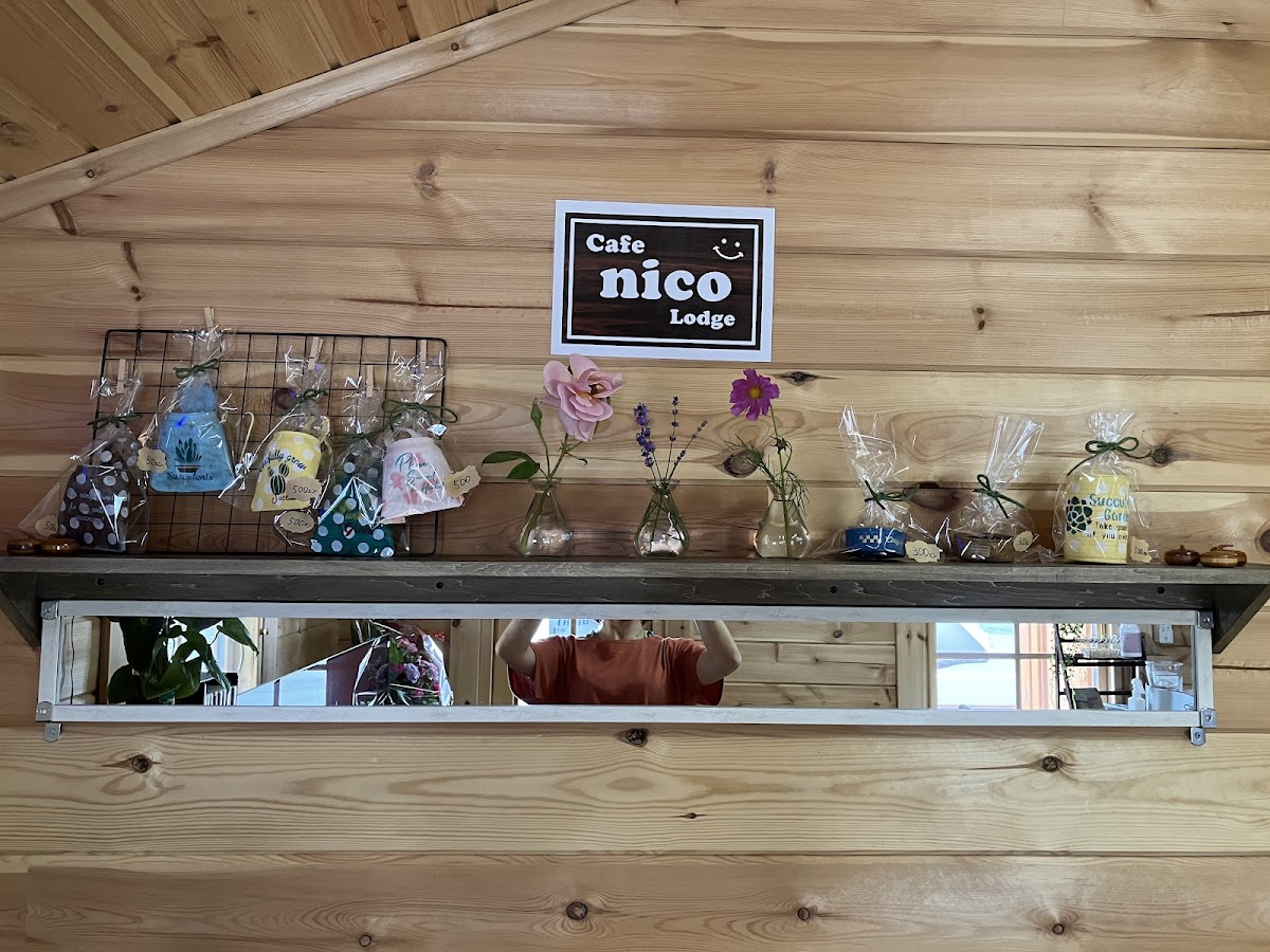 cafe nico Lodge