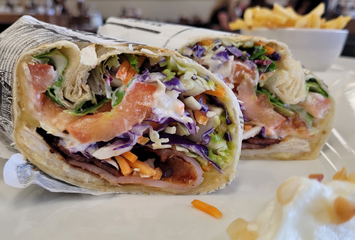 Cafe 63 Highfields Plaza - 4