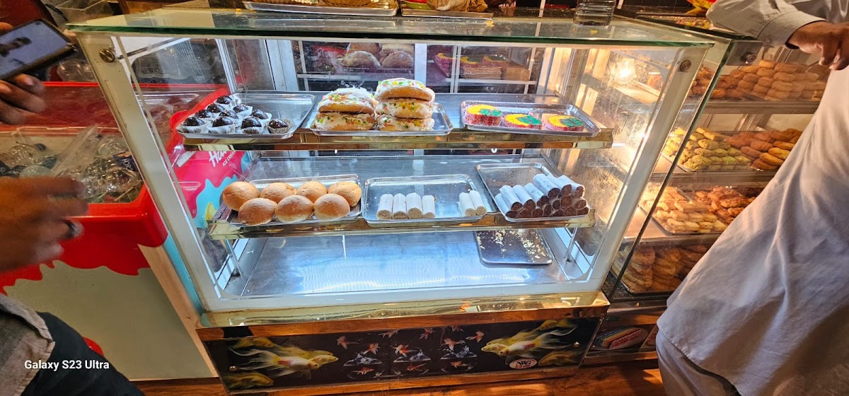 LAZEEZ CAFE AND BAKERS