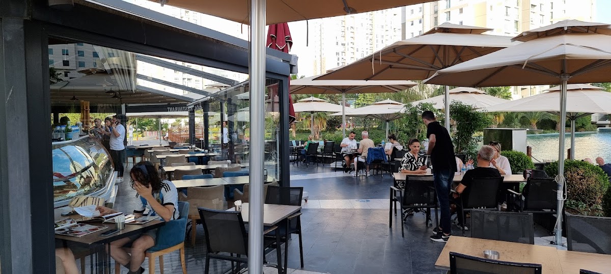 Saat Kulesi Dilek Cafe