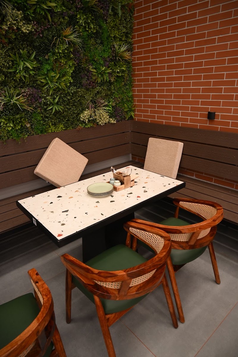 SiZl Cafe by Buhari’s