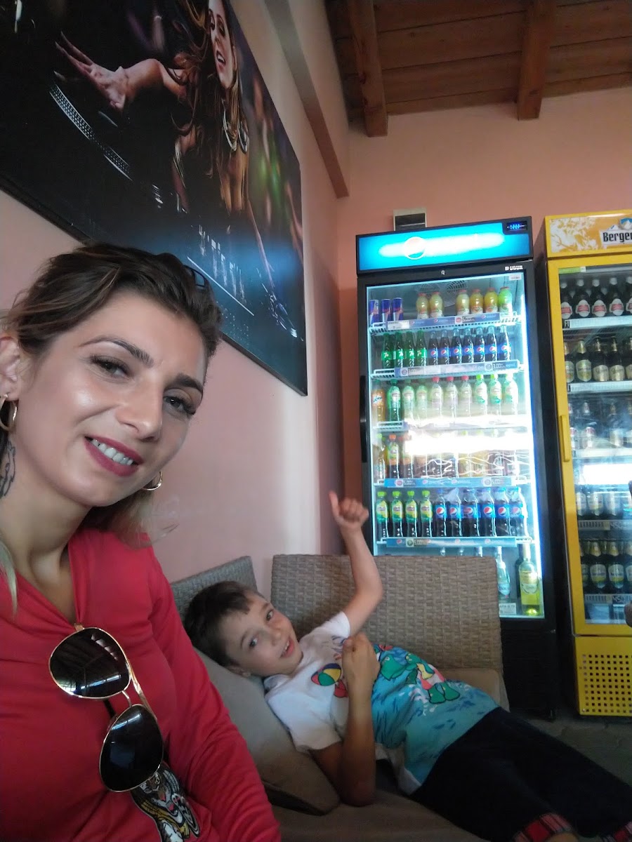 SC Amalia Blazon SRL - 4