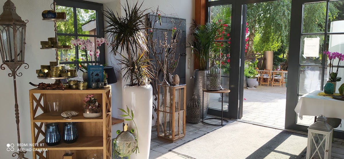 Erlebnisscheune mit Hofladen und Café